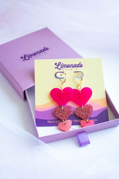 boucles d'oreille cœurs roses acrylique en emballage cadeau, Limonade Studio