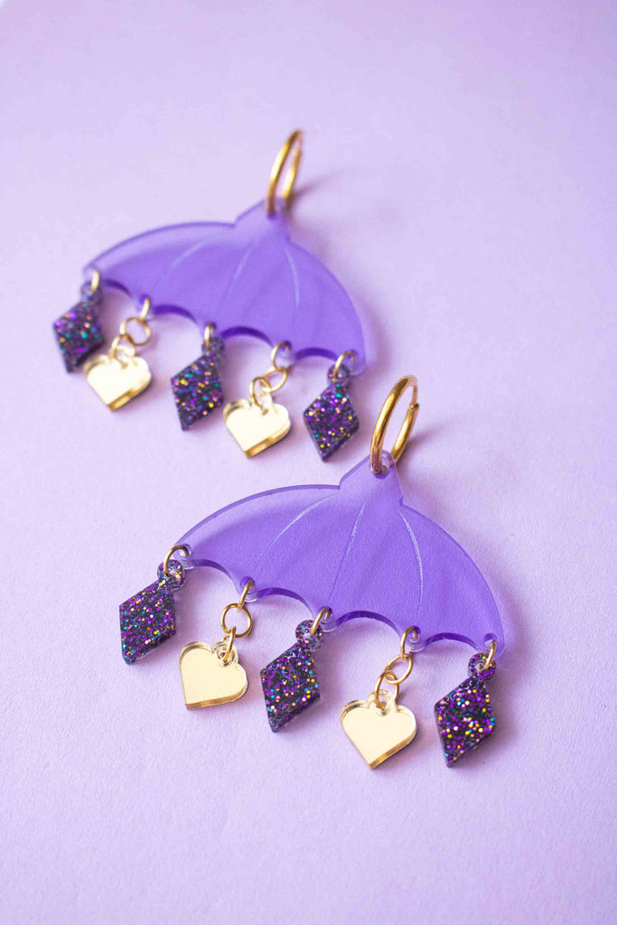Boucles d'oreille parapluie violet pailleté, anneau huggie plaqué or 18 carats